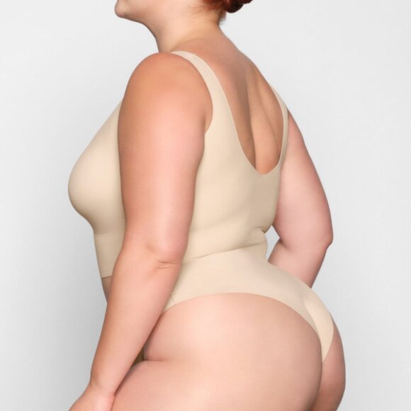 Skims Naked Plunge Longline Bralette Sand NWT - Picture 4 of 7